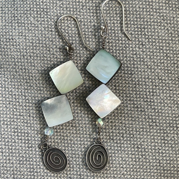 Mother of pearl earrings - Picture 4 of 7